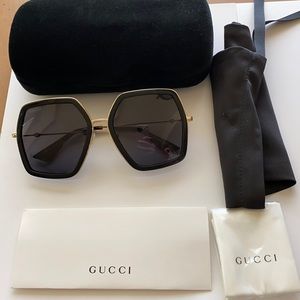 Gucci Geometric Sunglasses black and gold